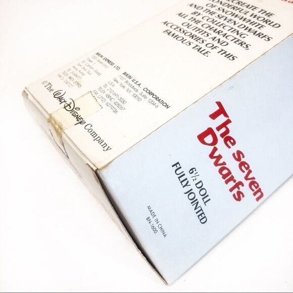 80’s Vintage Bashful Dwarf Doll Snow White Collectible - Picture 9 of 10